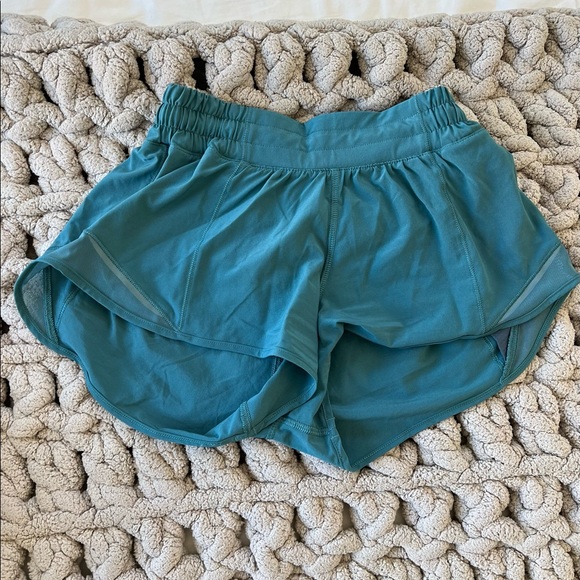 lululemon athletica Pants - Lululemon Hottie Hot Short II 2.5